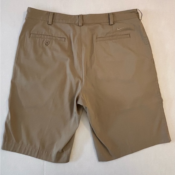 Nike Golf Mens Shorts Tan Size 34 Dri Fit - Picture 2 of 6